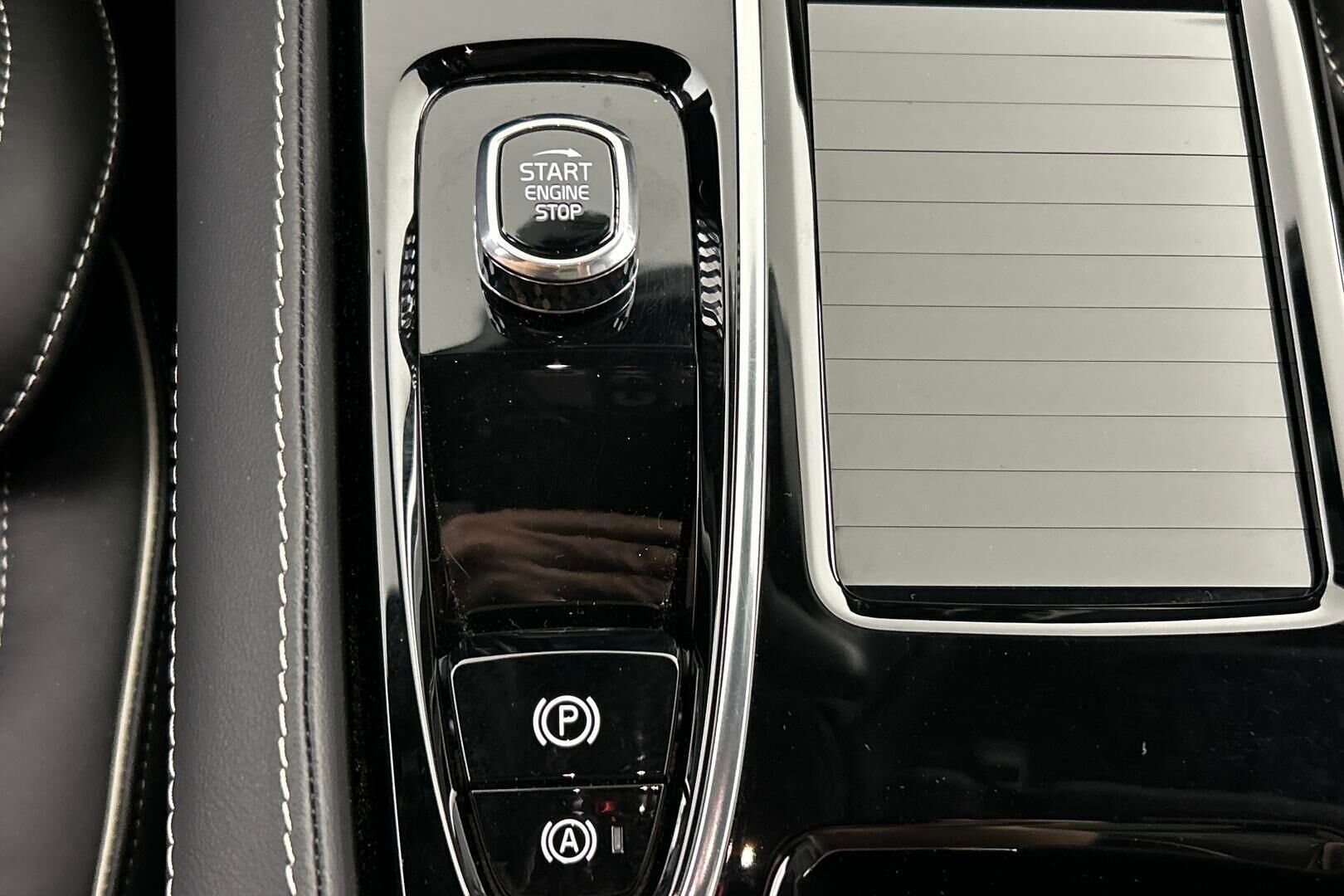 Volvo V60 iso kuva 19