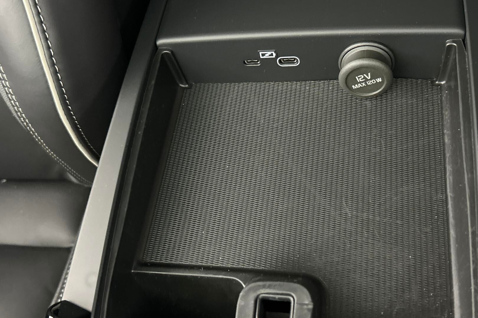 Volvo V60 iso kuva 20
