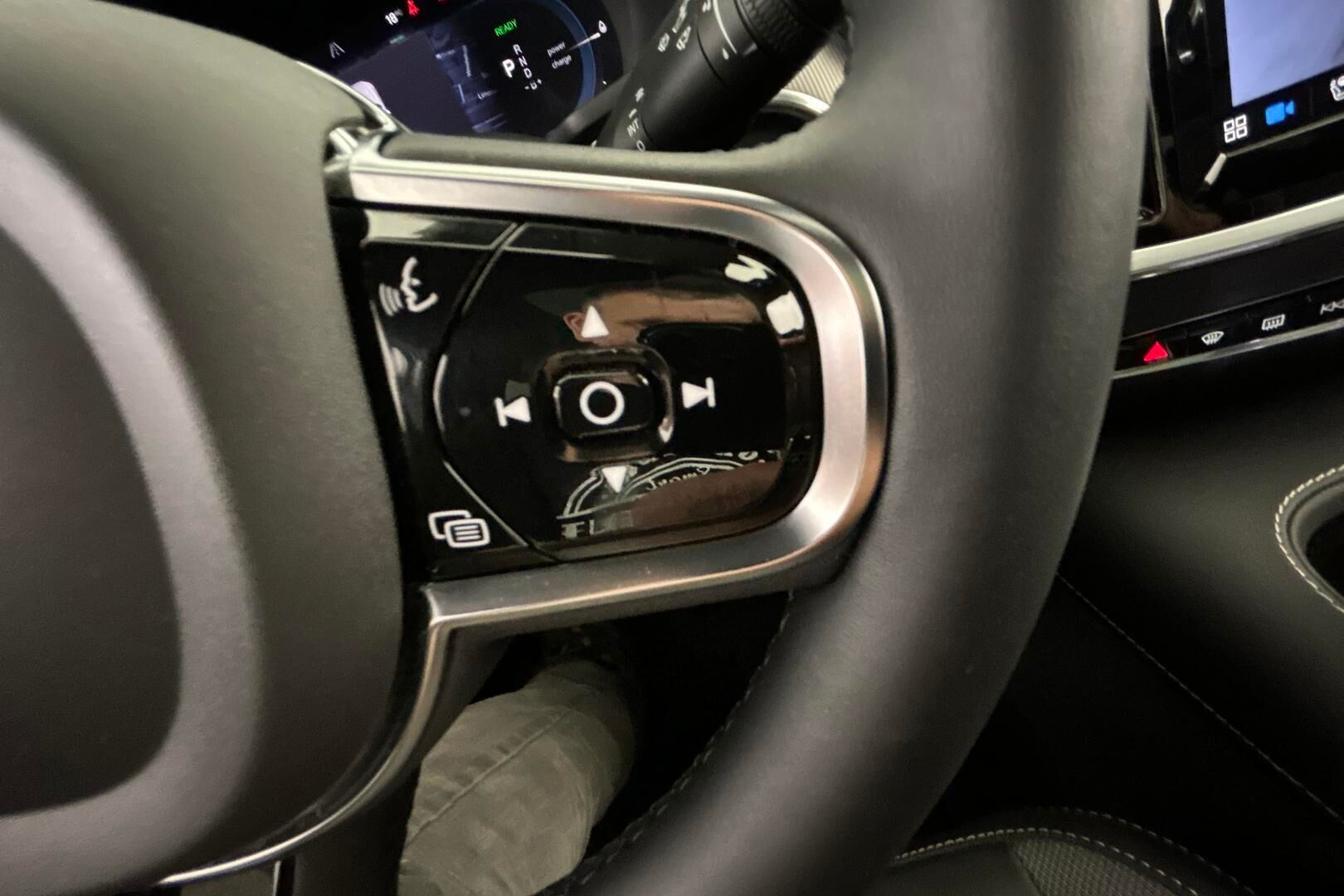 Volvo V60 iso kuva 21