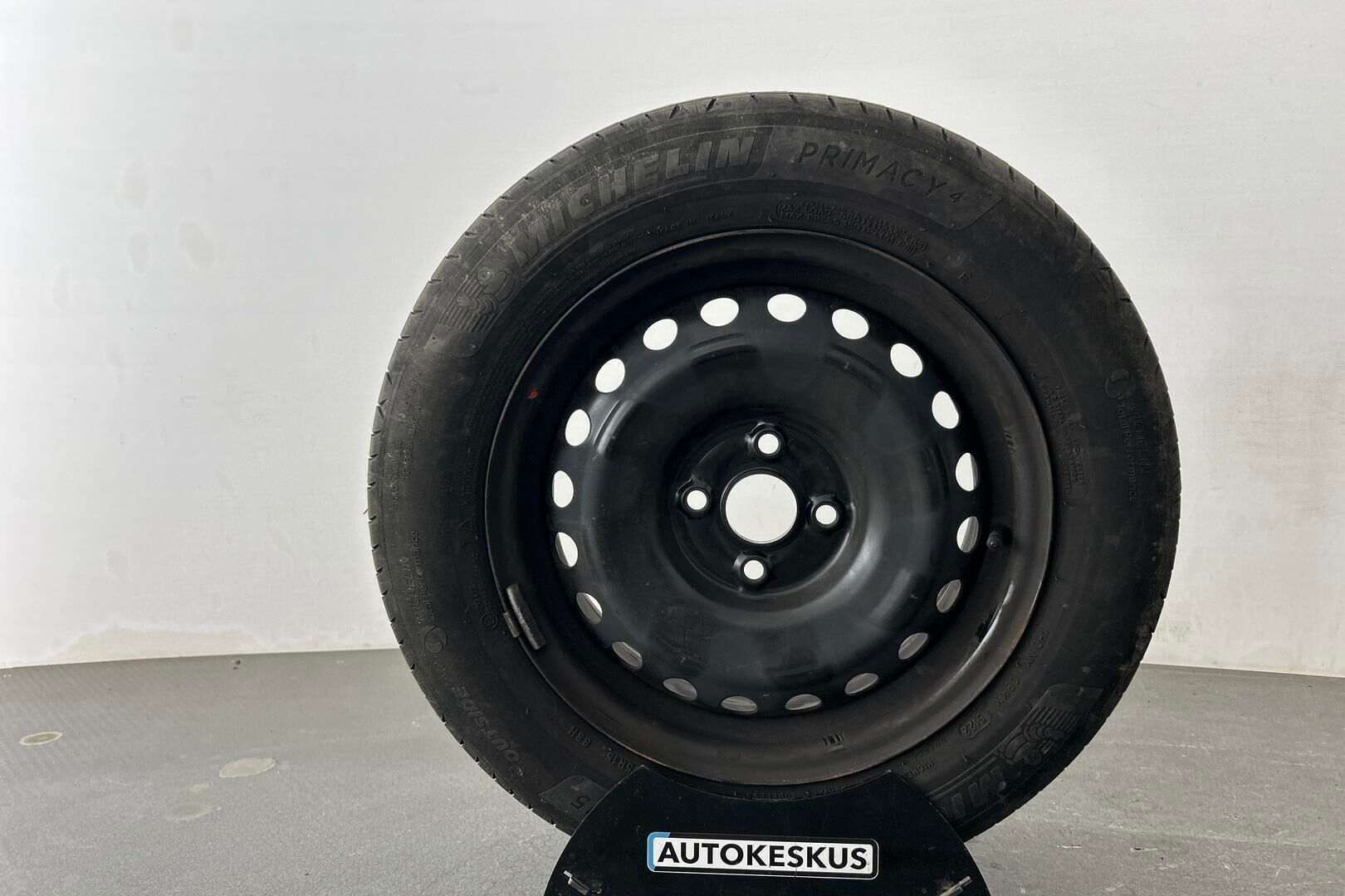 Kia Stonic iso kuva 13