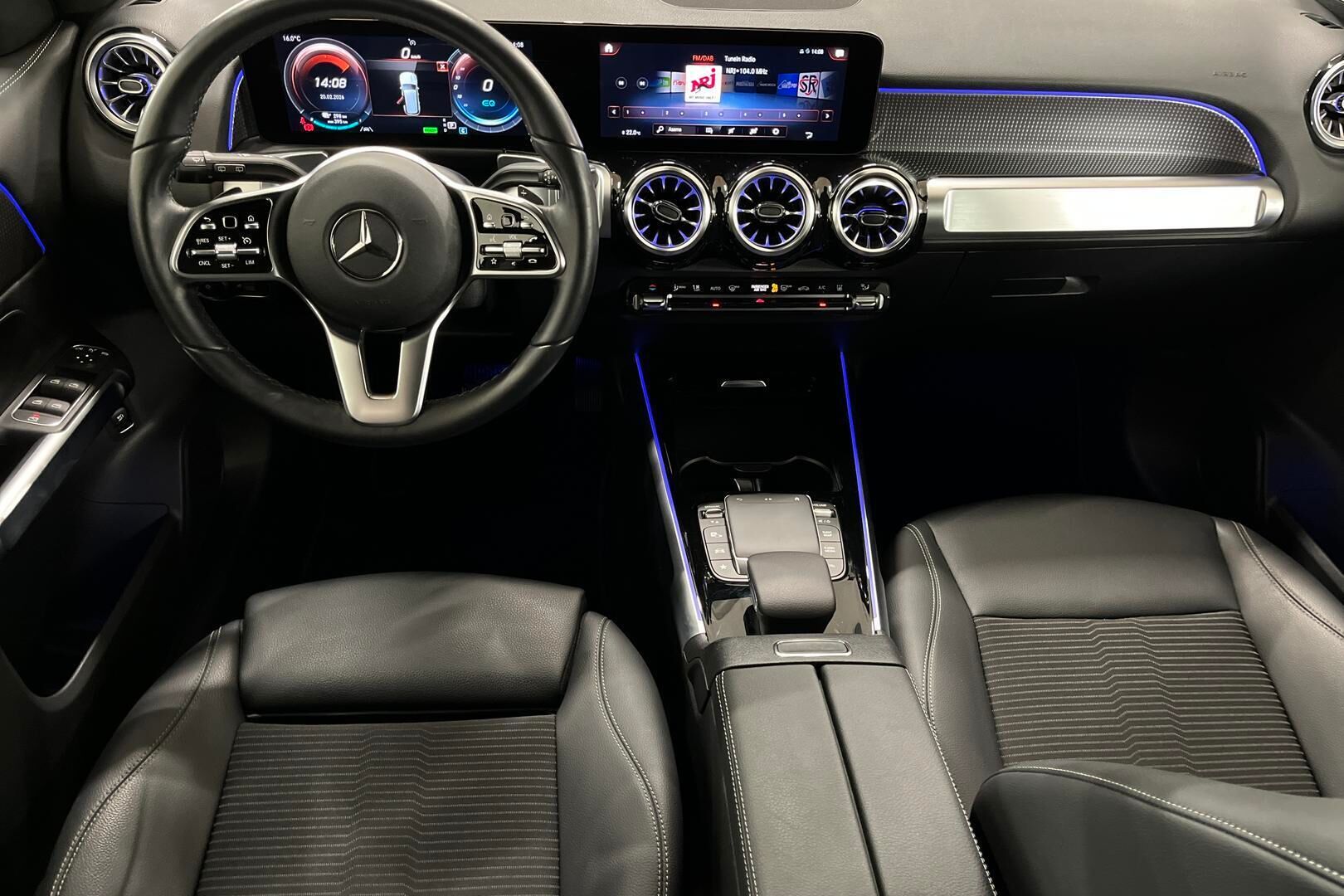 Mercedes-Benz EQB iso kuva 9