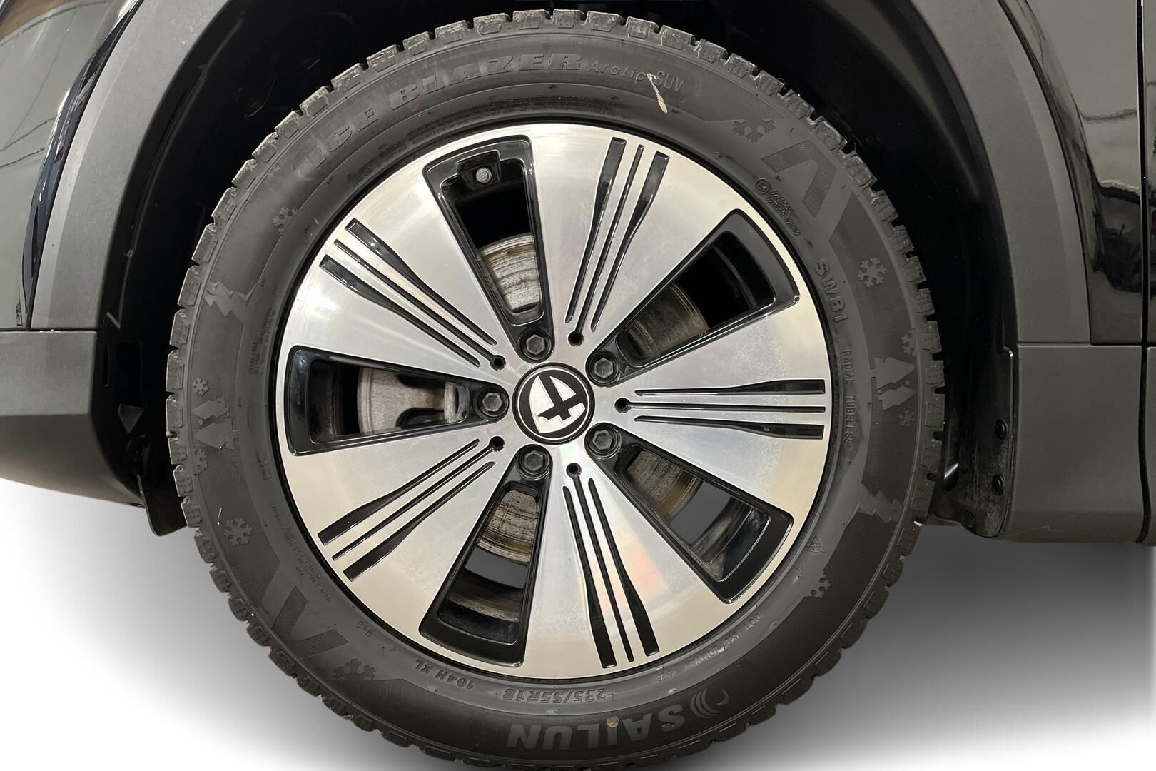 Mercedes-Benz EQB iso kuva 11