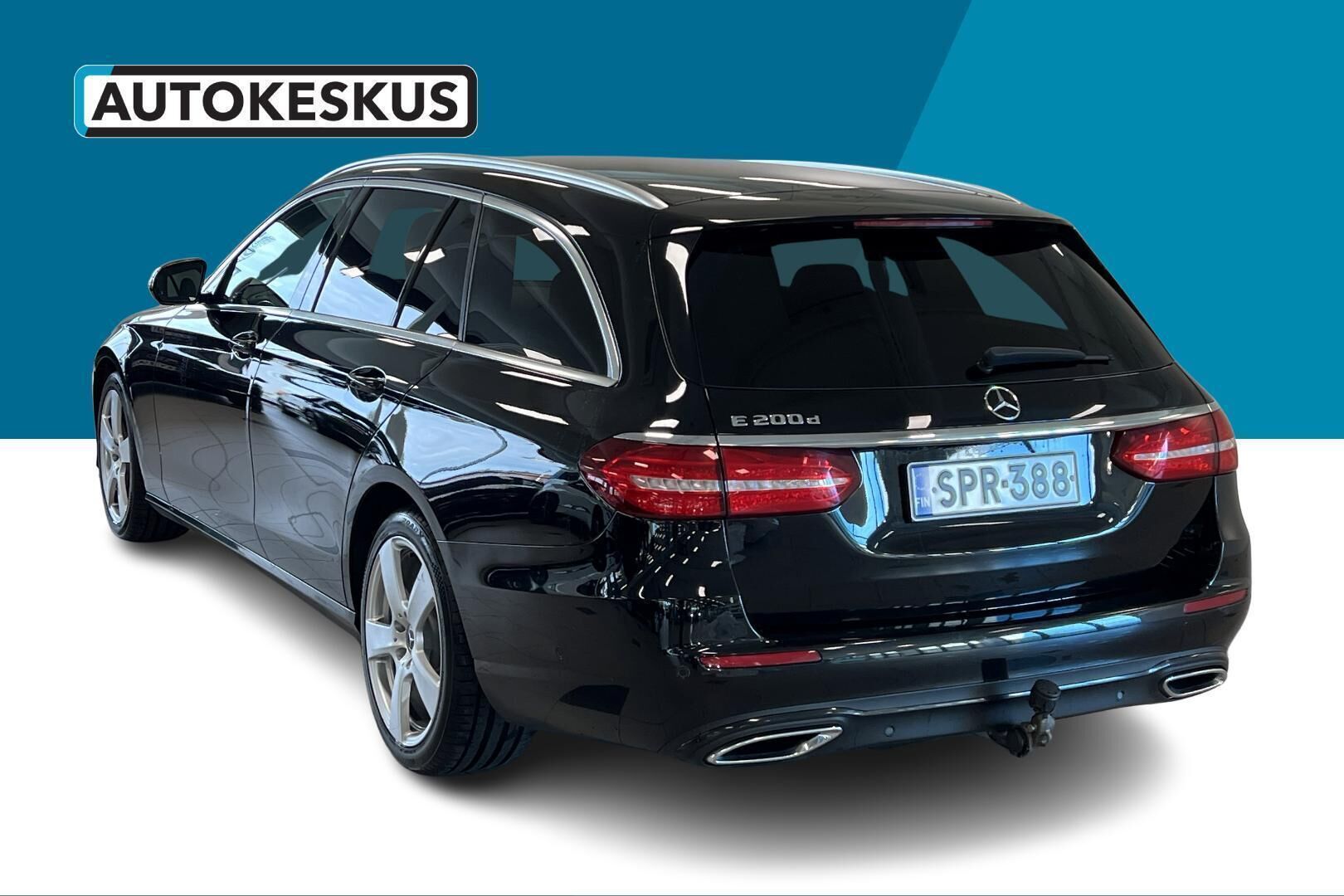 Mercedes-Benz E iso kuva 6