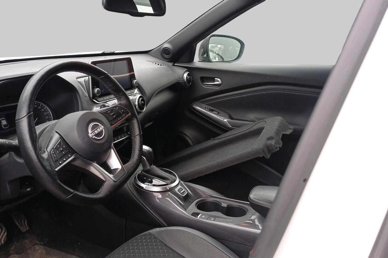 Nissan Juke iso kuva 2