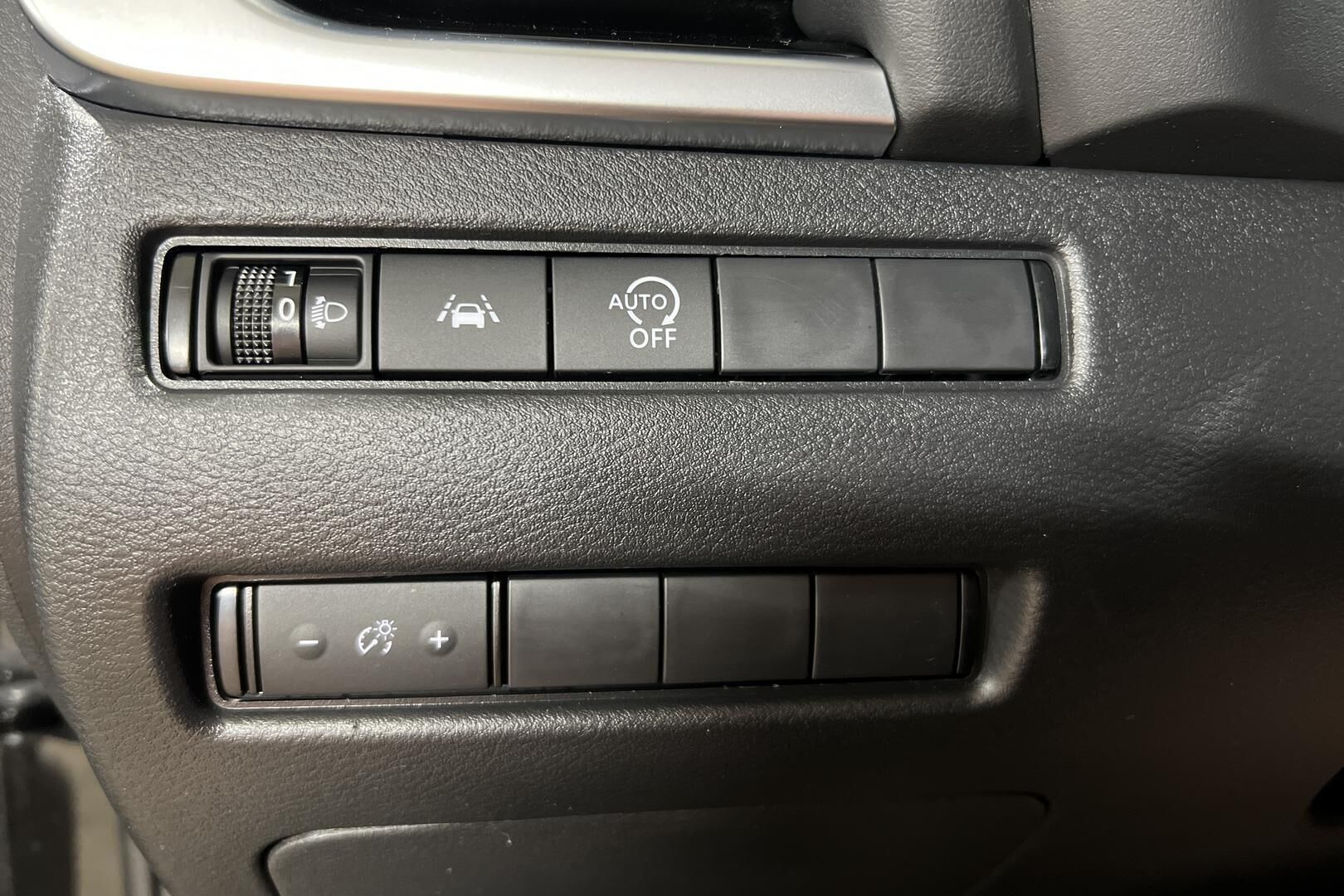 Nissan Qashqai iso kuva 16