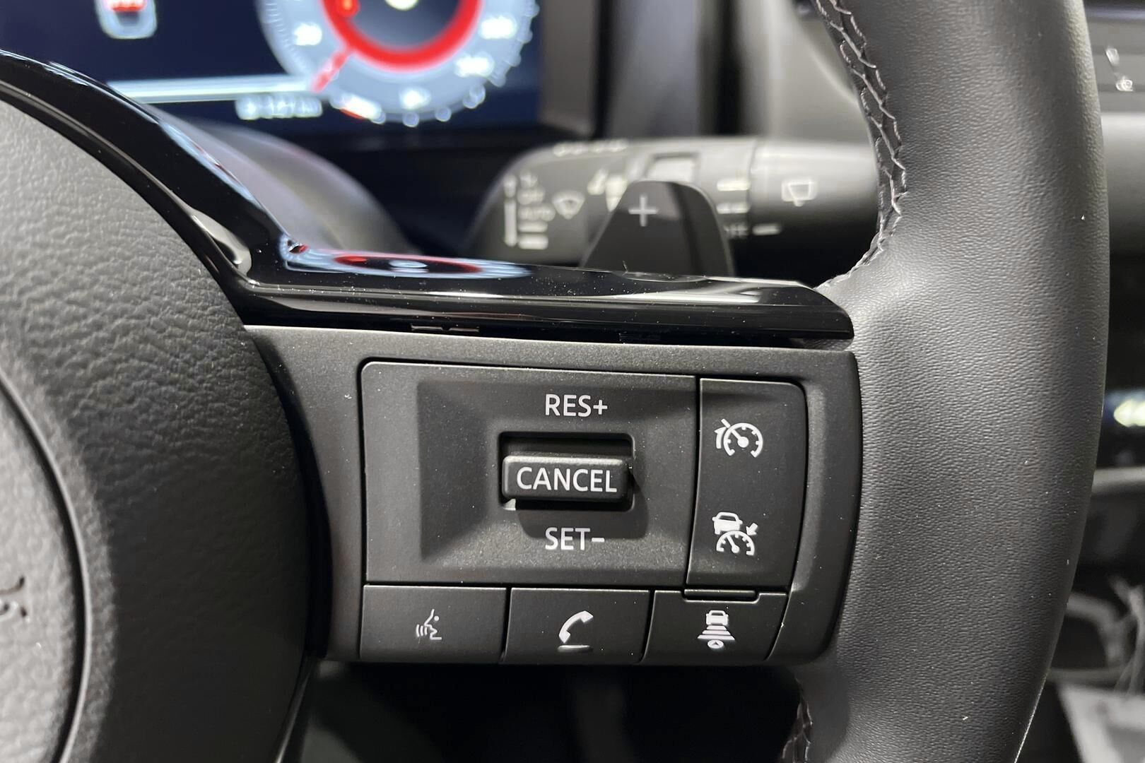 Nissan Qashqai iso kuva 15