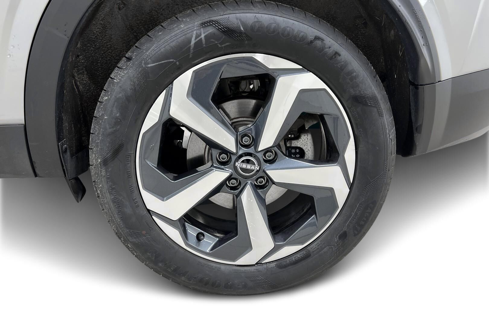 Nissan Qashqai iso kuva 13
