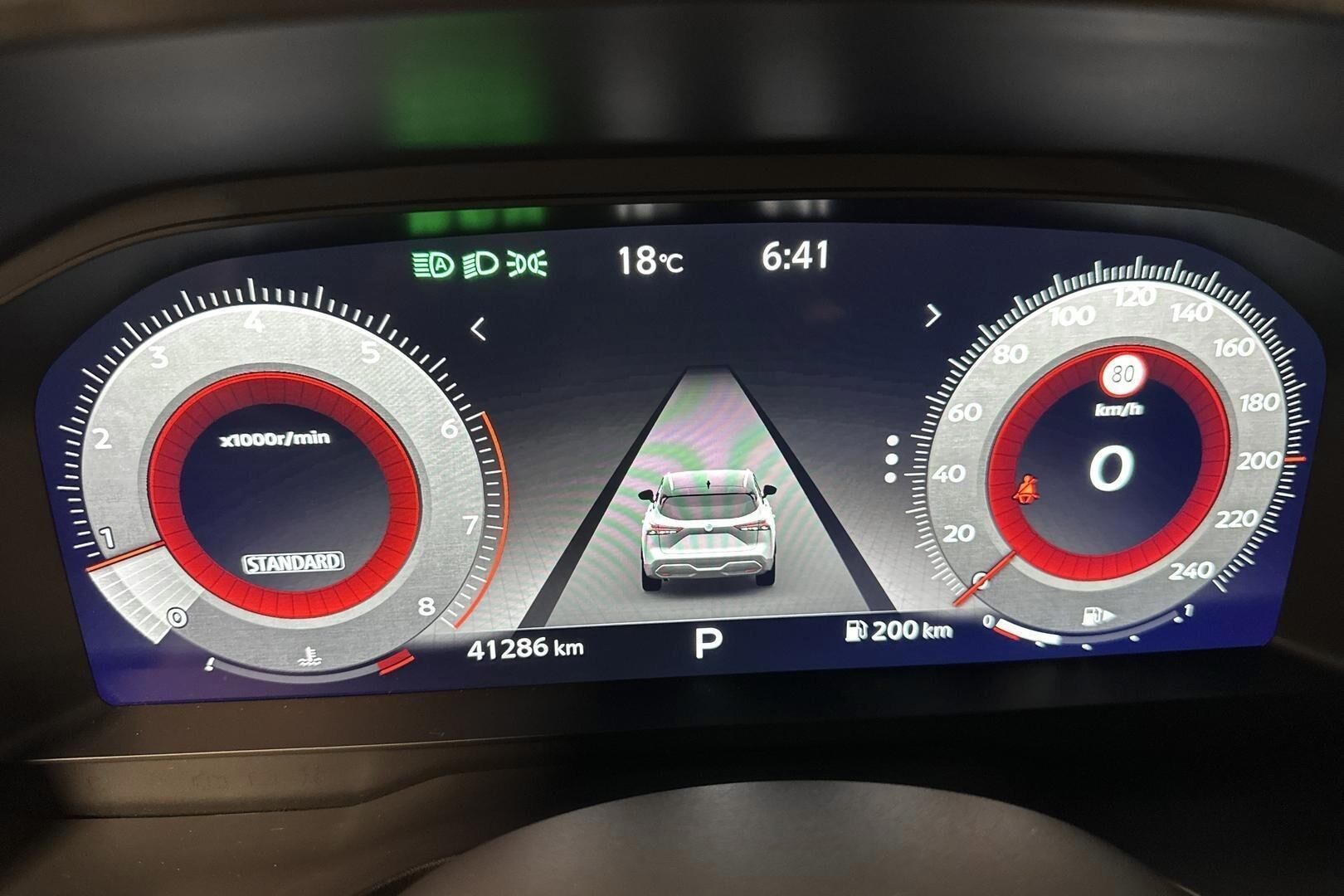 Nissan Qashqai iso kuva 10