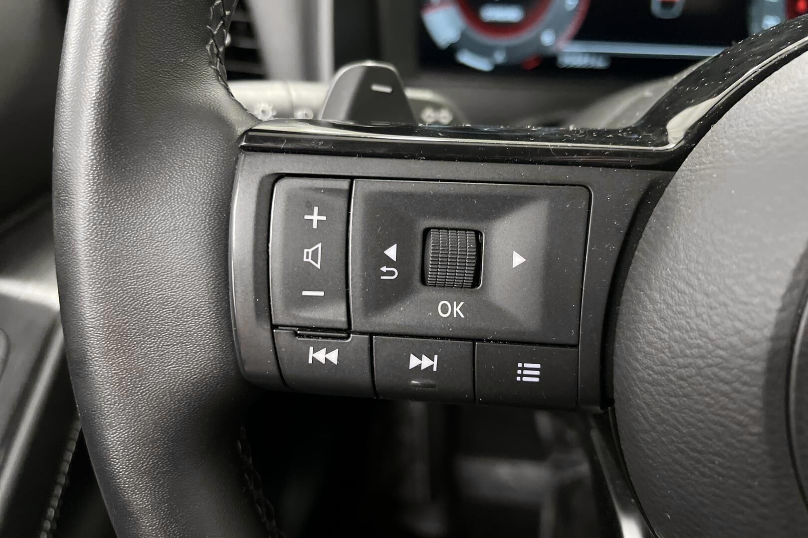 Nissan Qashqai iso kuva 17