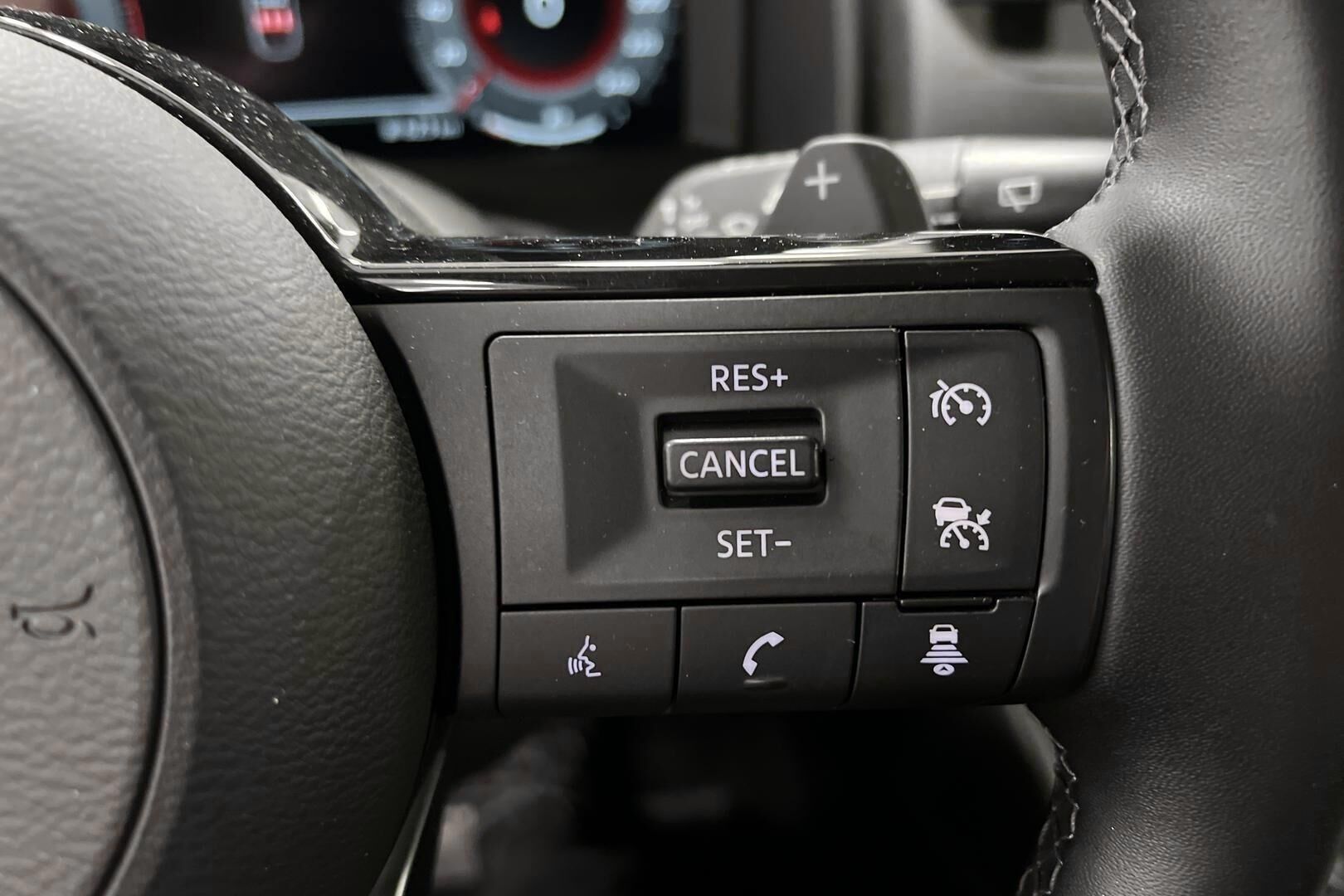 Nissan Qashqai iso kuva 18