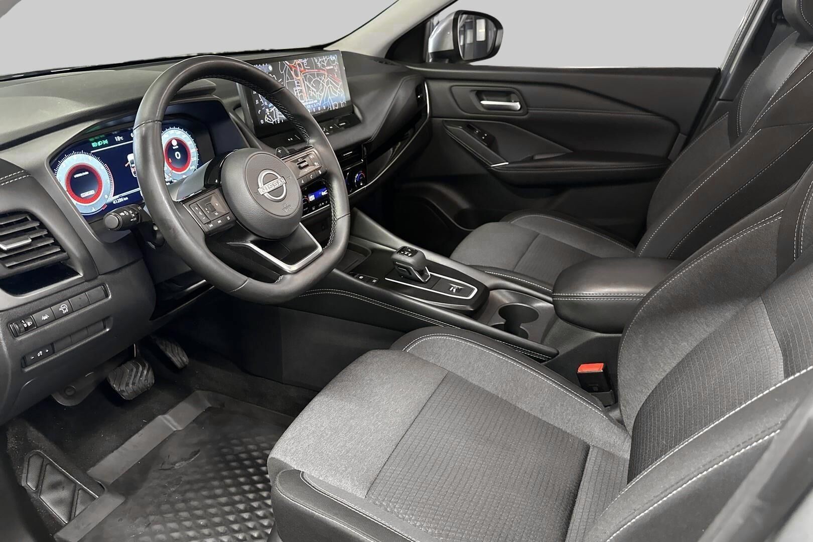 Nissan Qashqai iso kuva 6