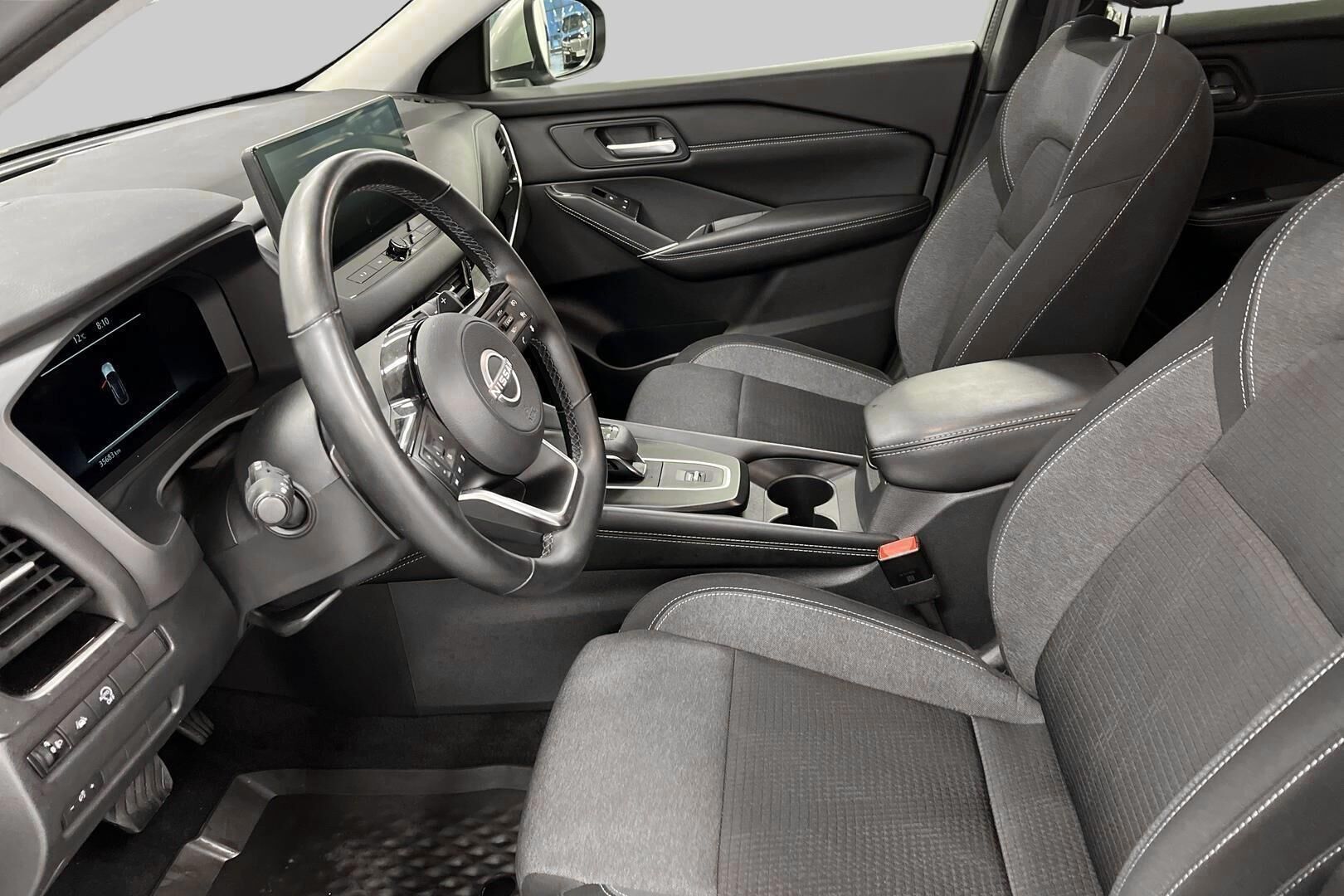 Nissan Qashqai iso kuva 9