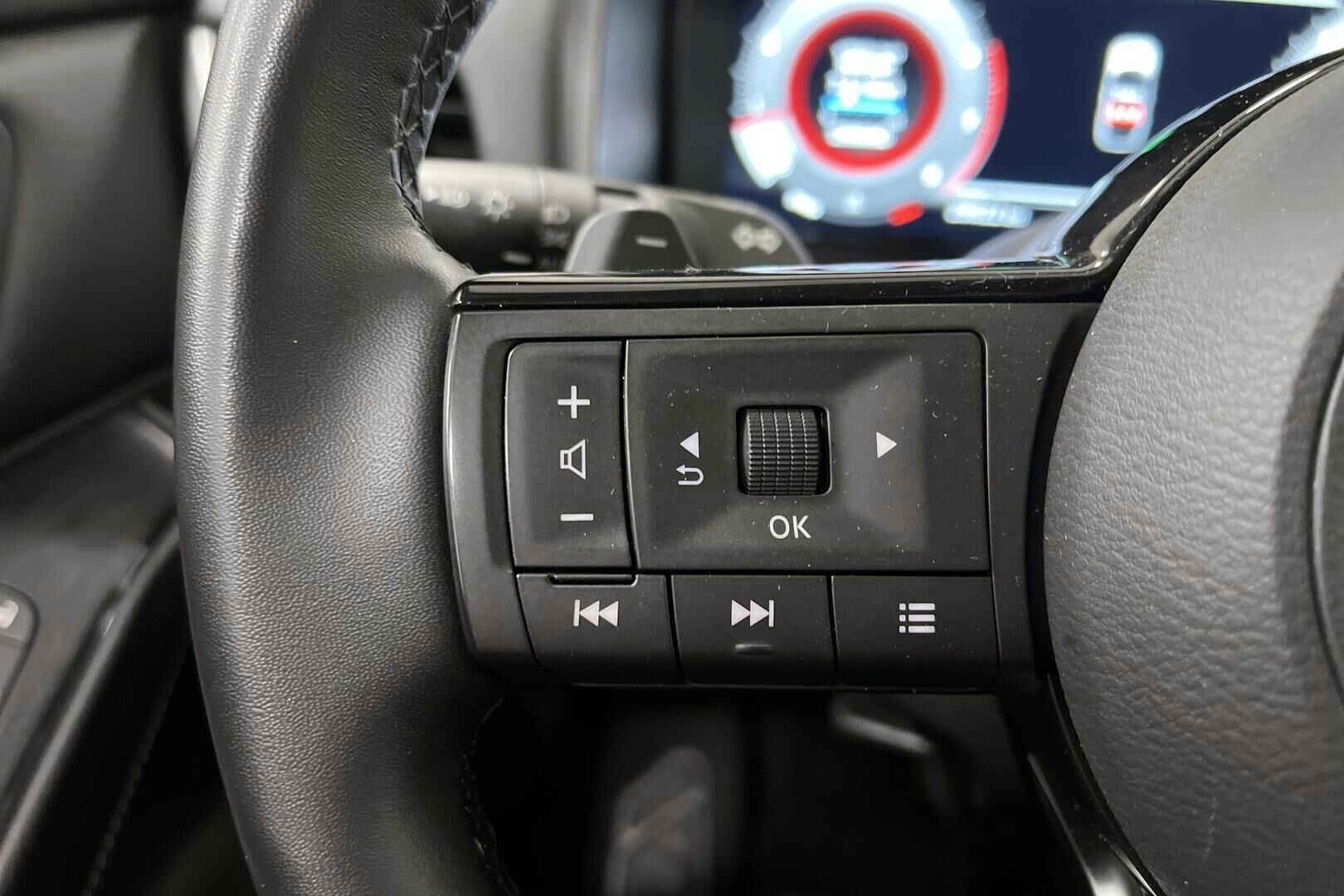 Nissan Qashqai iso kuva 17