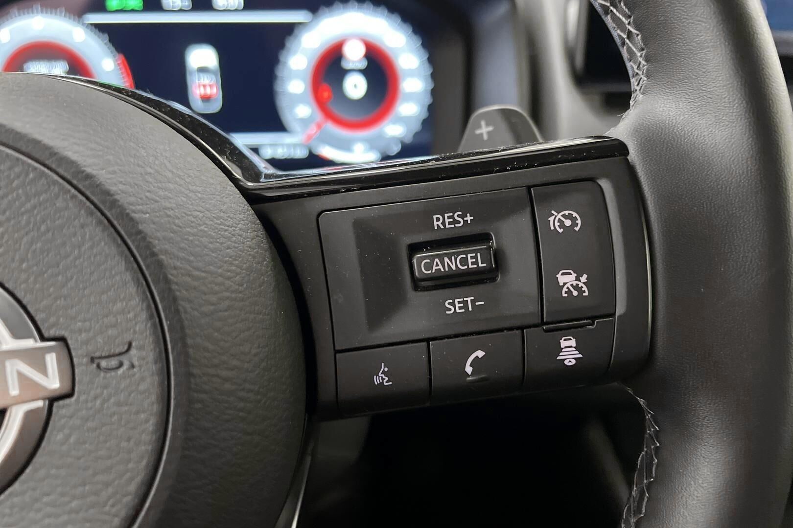 Nissan Qashqai iso kuva 18