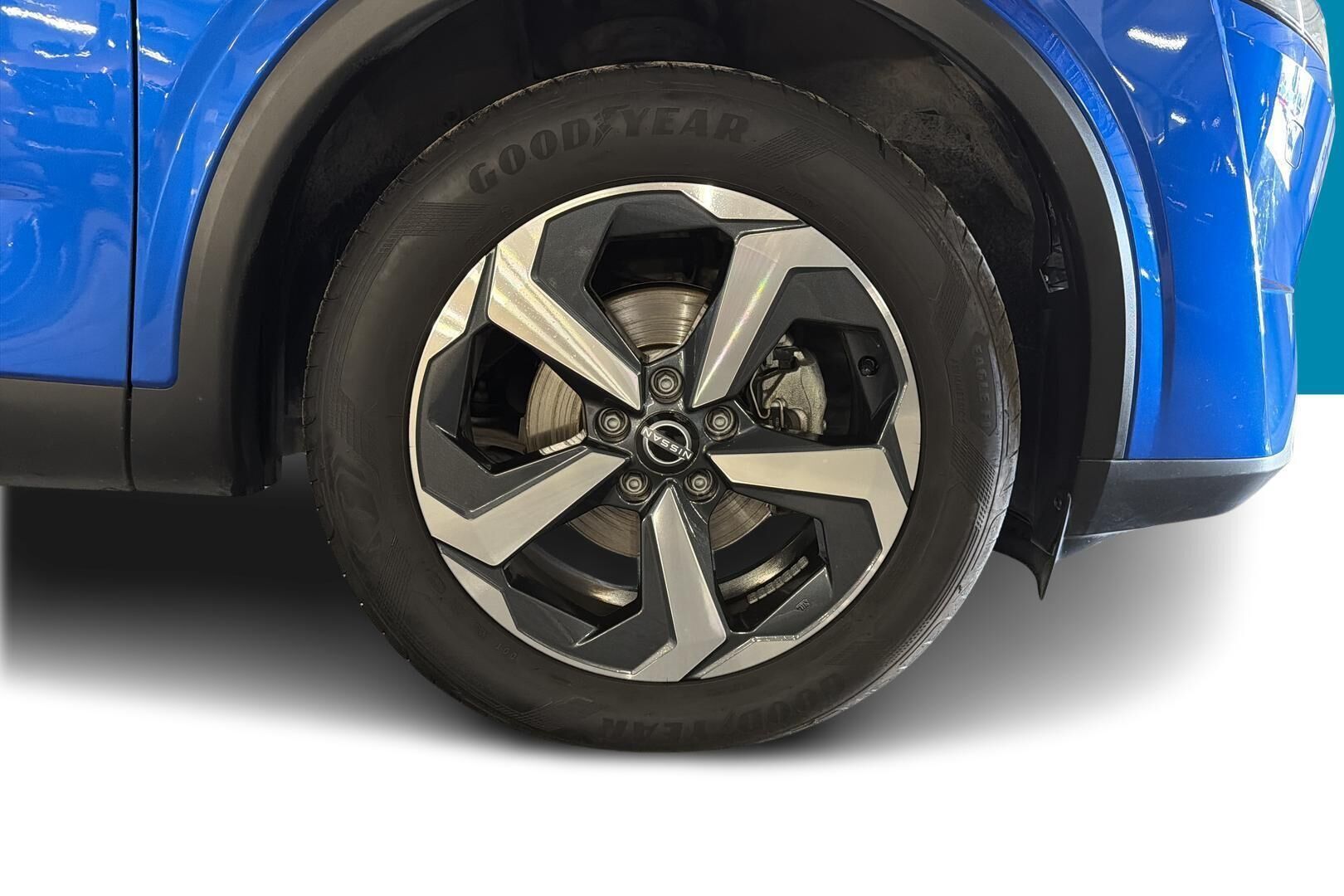 Nissan Qashqai iso kuva 8