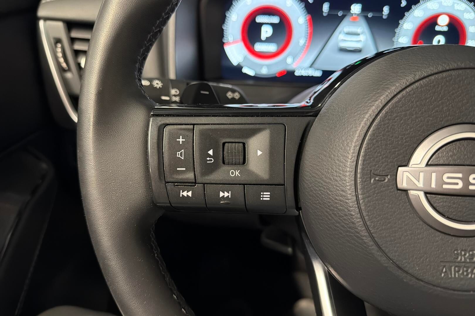 Nissan Qashqai iso kuva 11