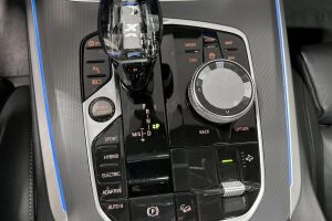 BMW X5 esikatselu 12