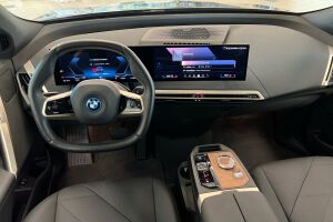 BMW IX esikatselu 14