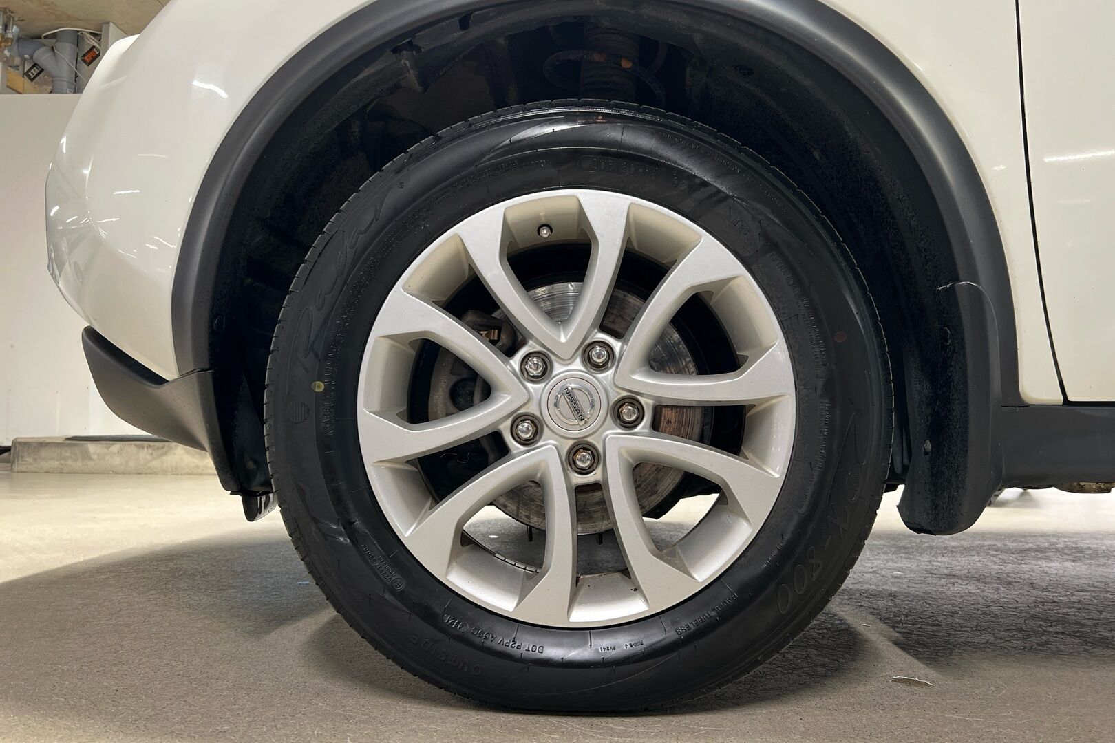 Nissan Juke iso kuva 10
