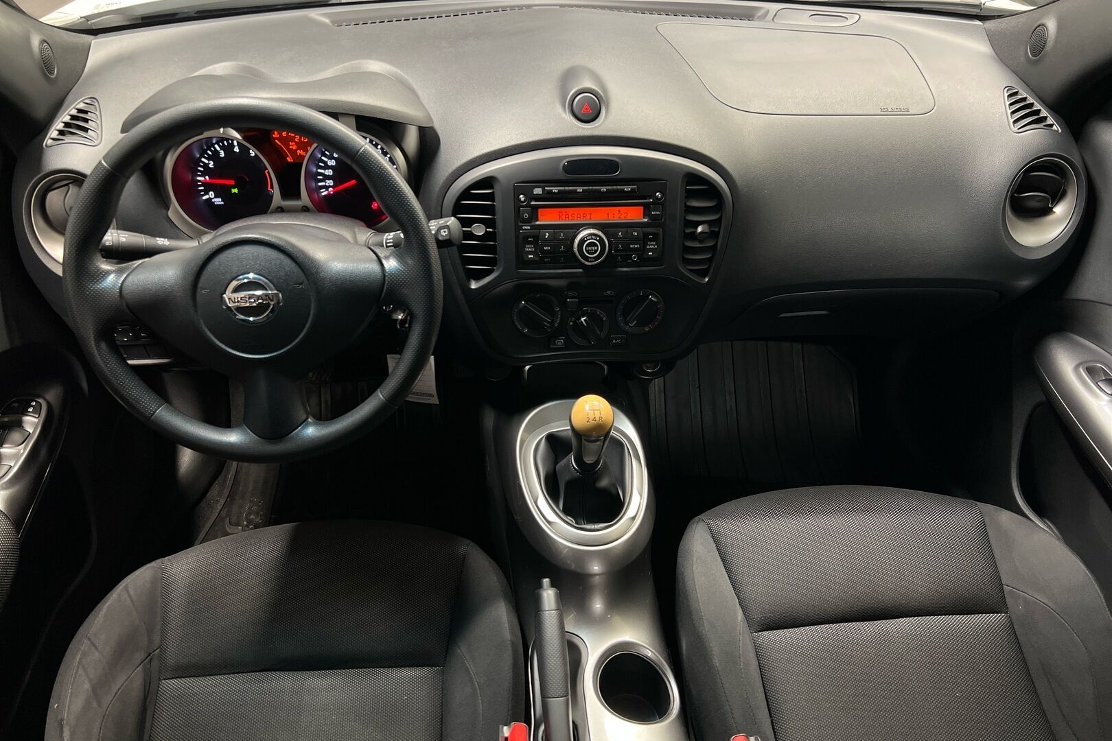 Nissan Juke iso kuva 11