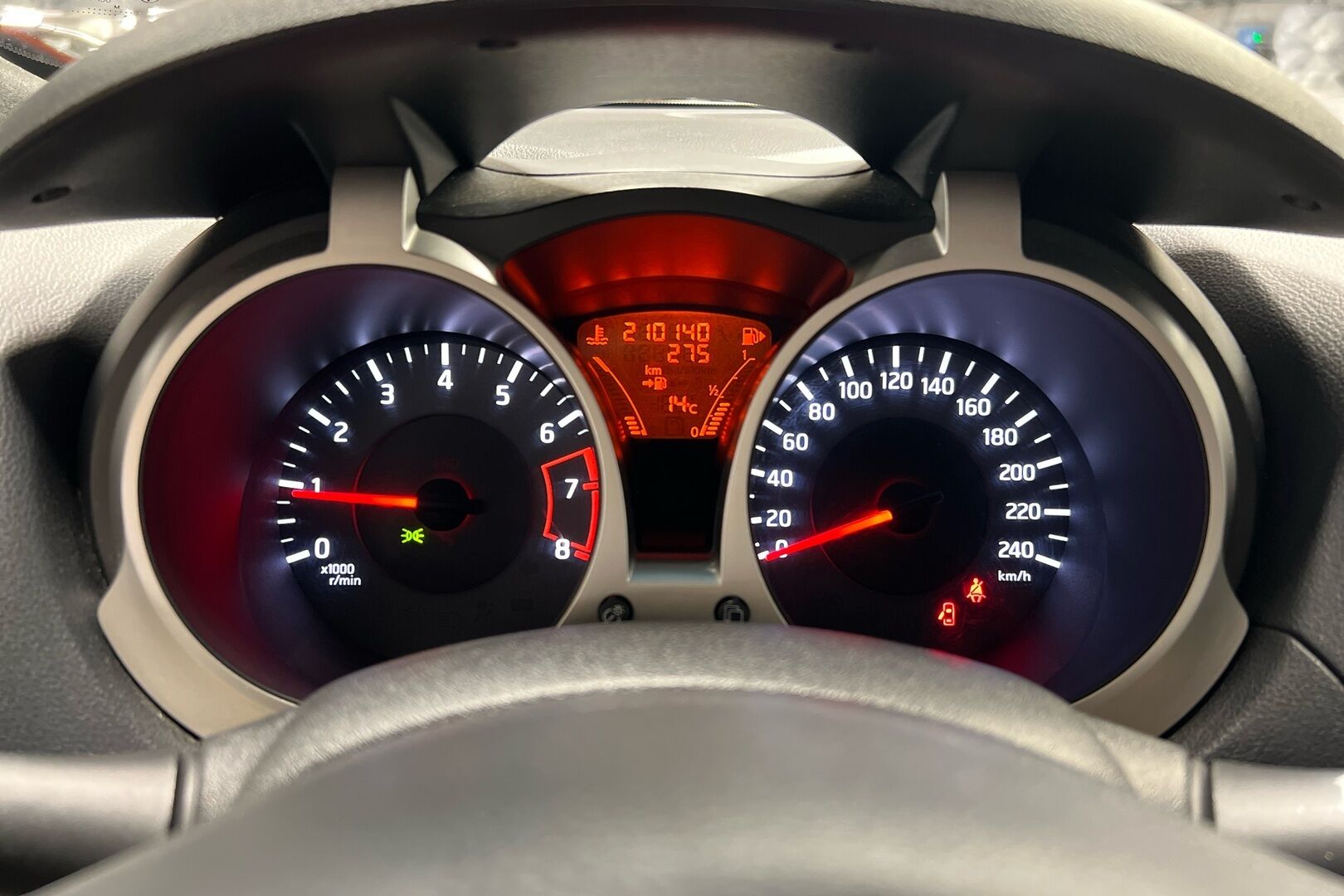Nissan Juke iso kuva 12