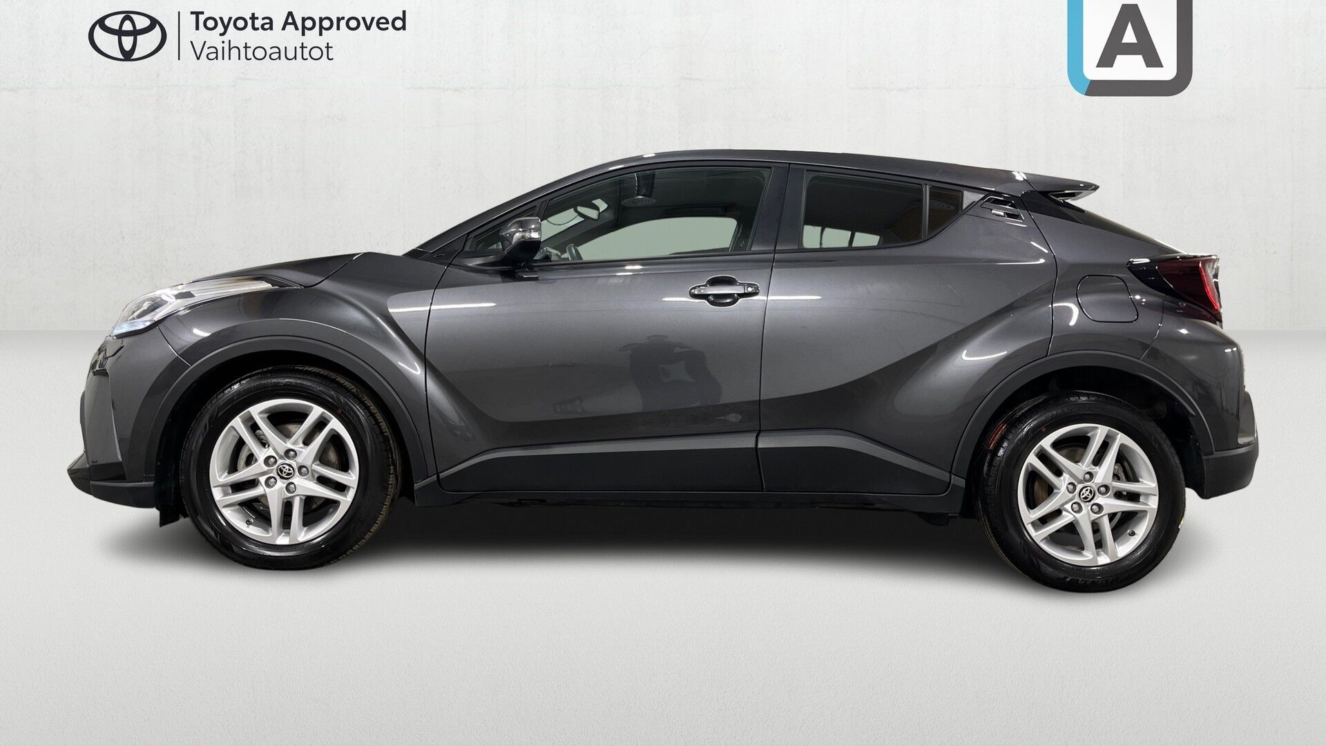 Toyota C-HR iso kuva 1