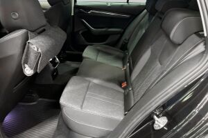 Skoda Octavia esikatselu 10