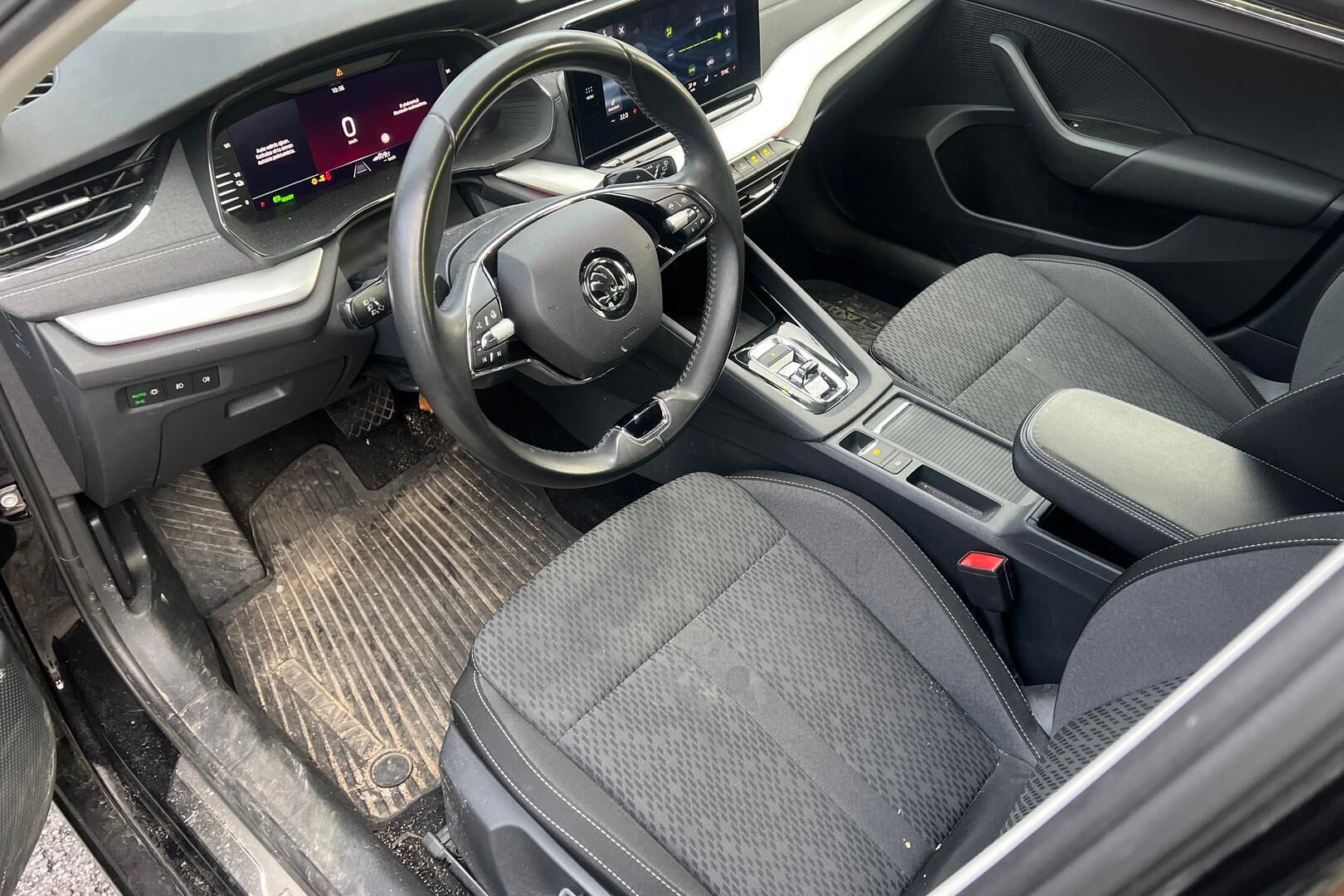 Skoda Octavia iso kuva 2