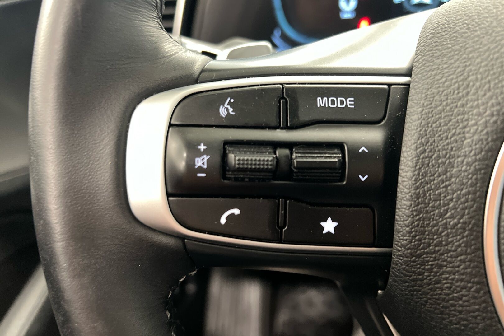 Kia Sportage iso kuva 12