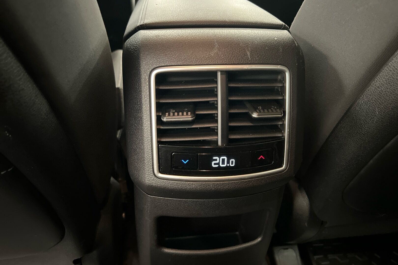 Kia Sportage iso kuva 18