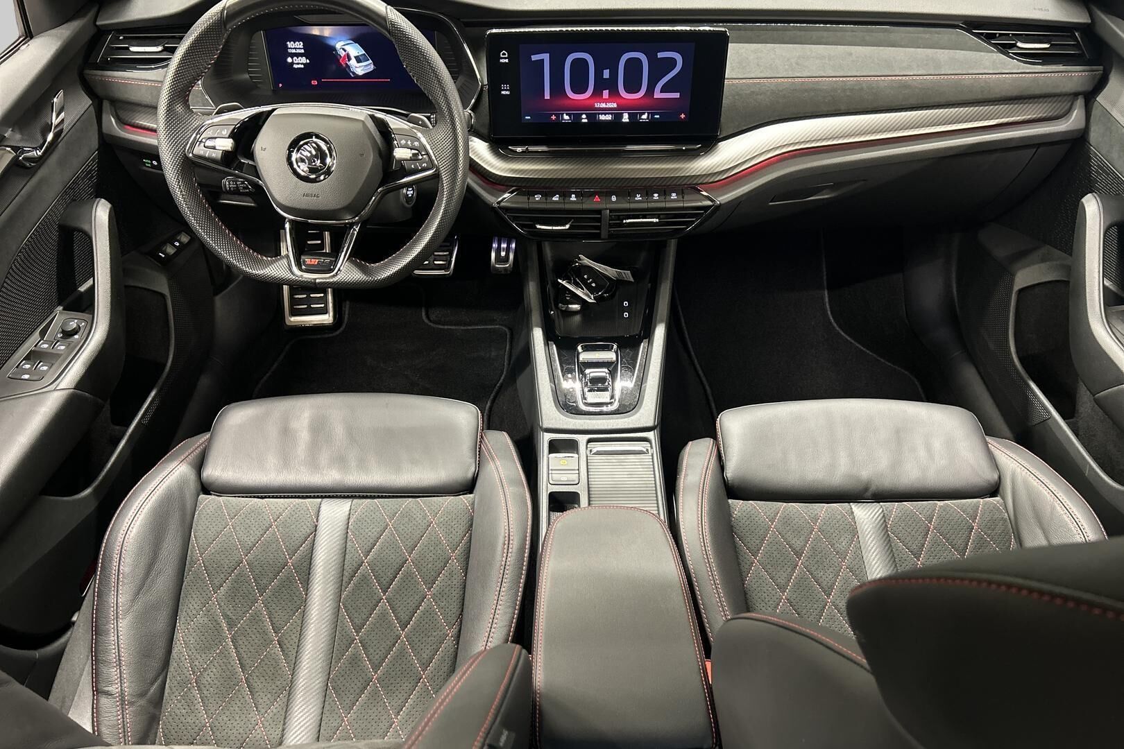 Skoda Octavia iso kuva 11