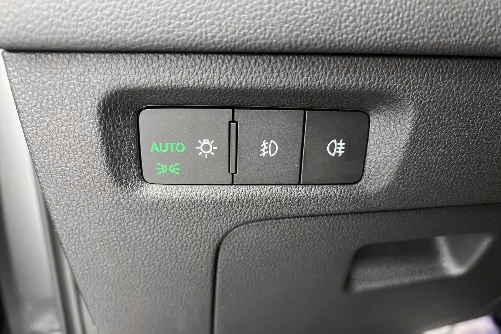 Skoda Octavia iso kuva 30