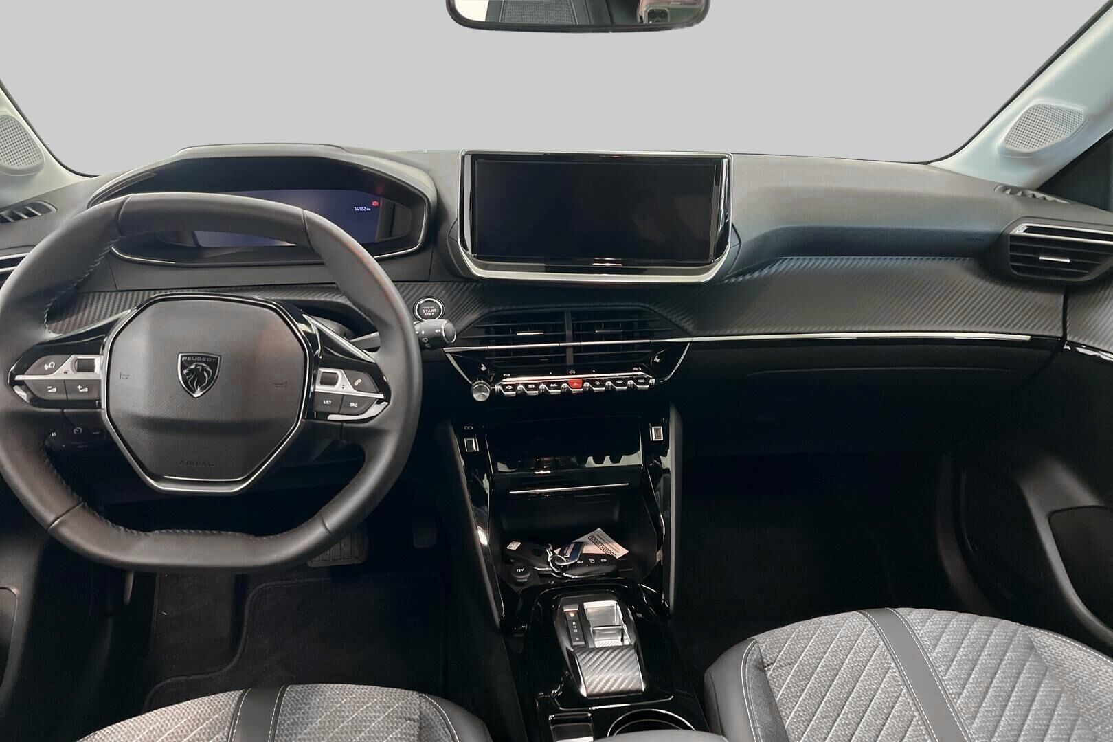 Peugeot e-208 iso kuva 10