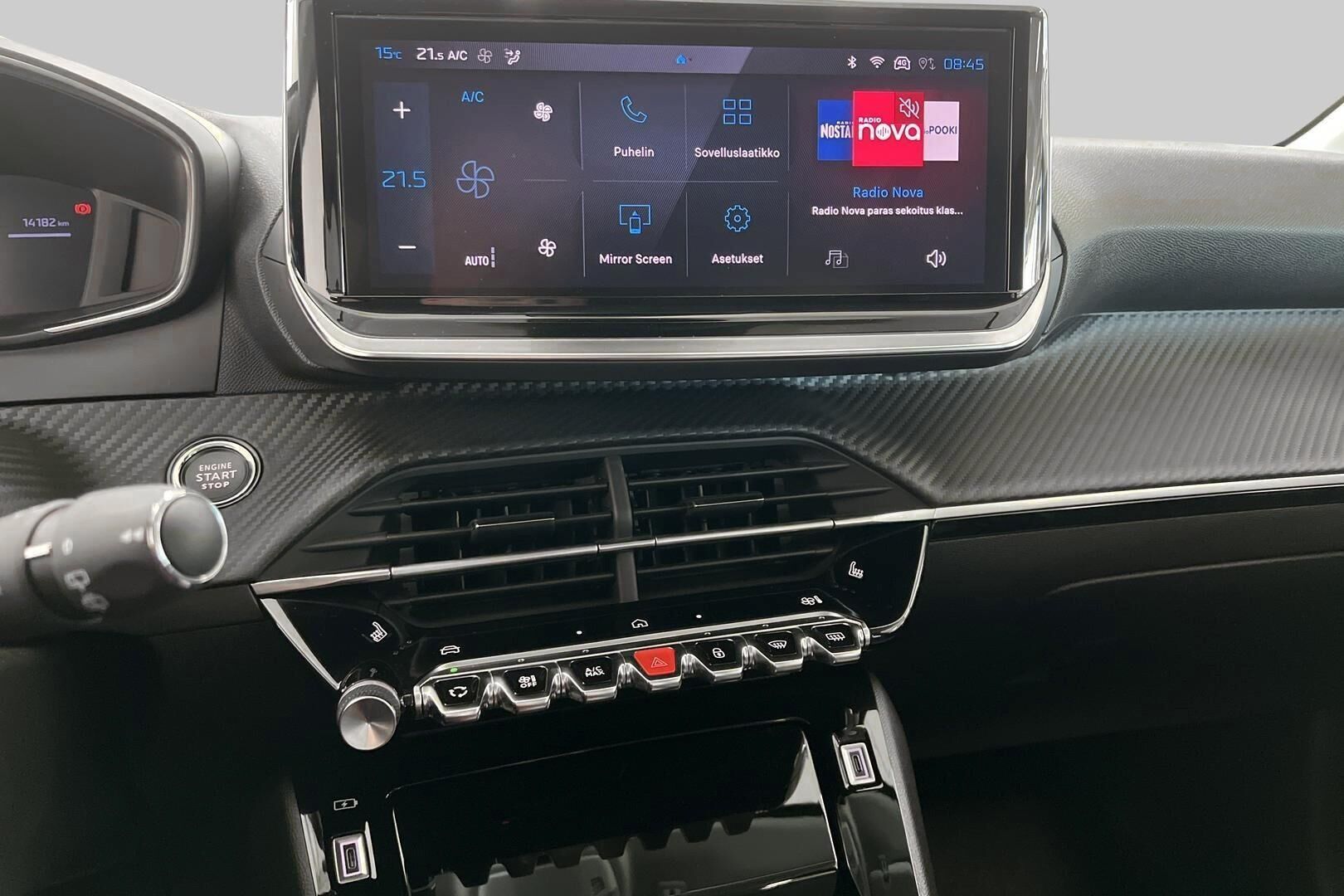 Peugeot e-208 iso kuva 14