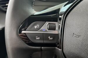 Peugeot e-208 esikatselu 16