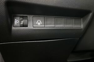 Peugeot e-208 esikatselu 18