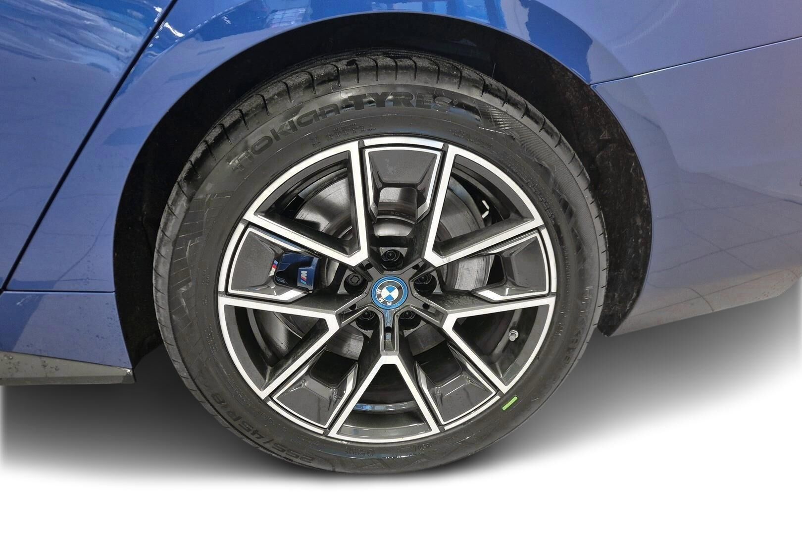 BMW I4 M50 iso kuva 10