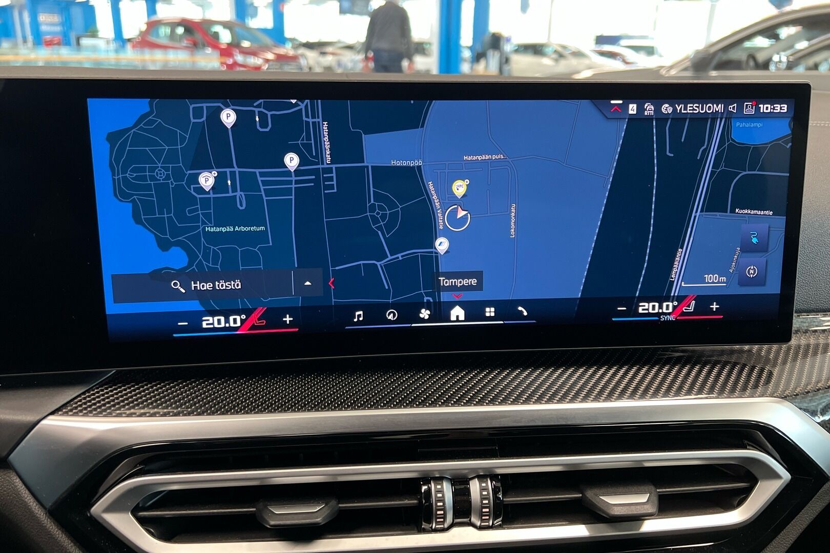 BMW i4 iso kuva 12