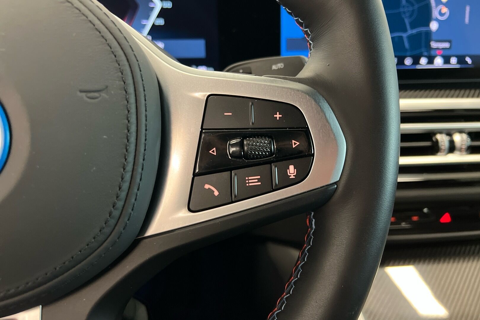 BMW i4 iso kuva 15