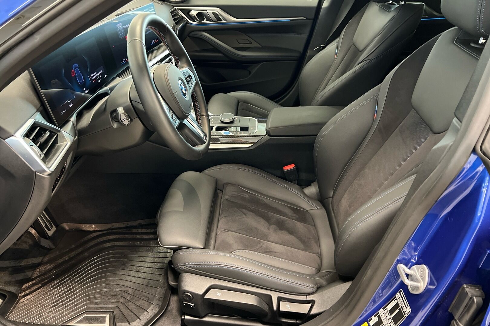 BMW i4 iso kuva 4