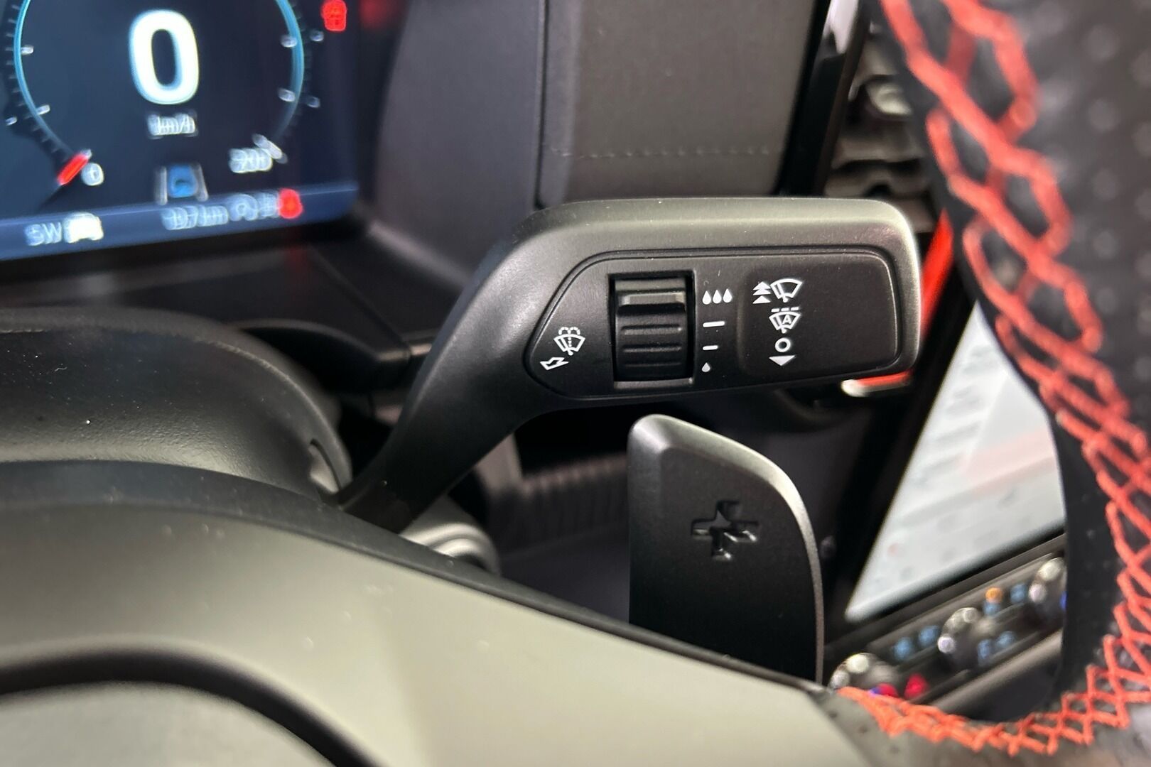 Ford Ranger iso kuva 19