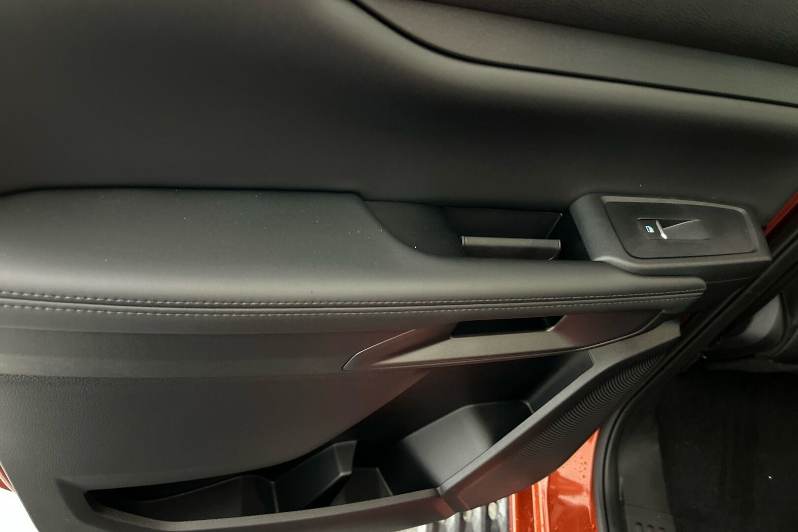 Ford Ranger iso kuva 24