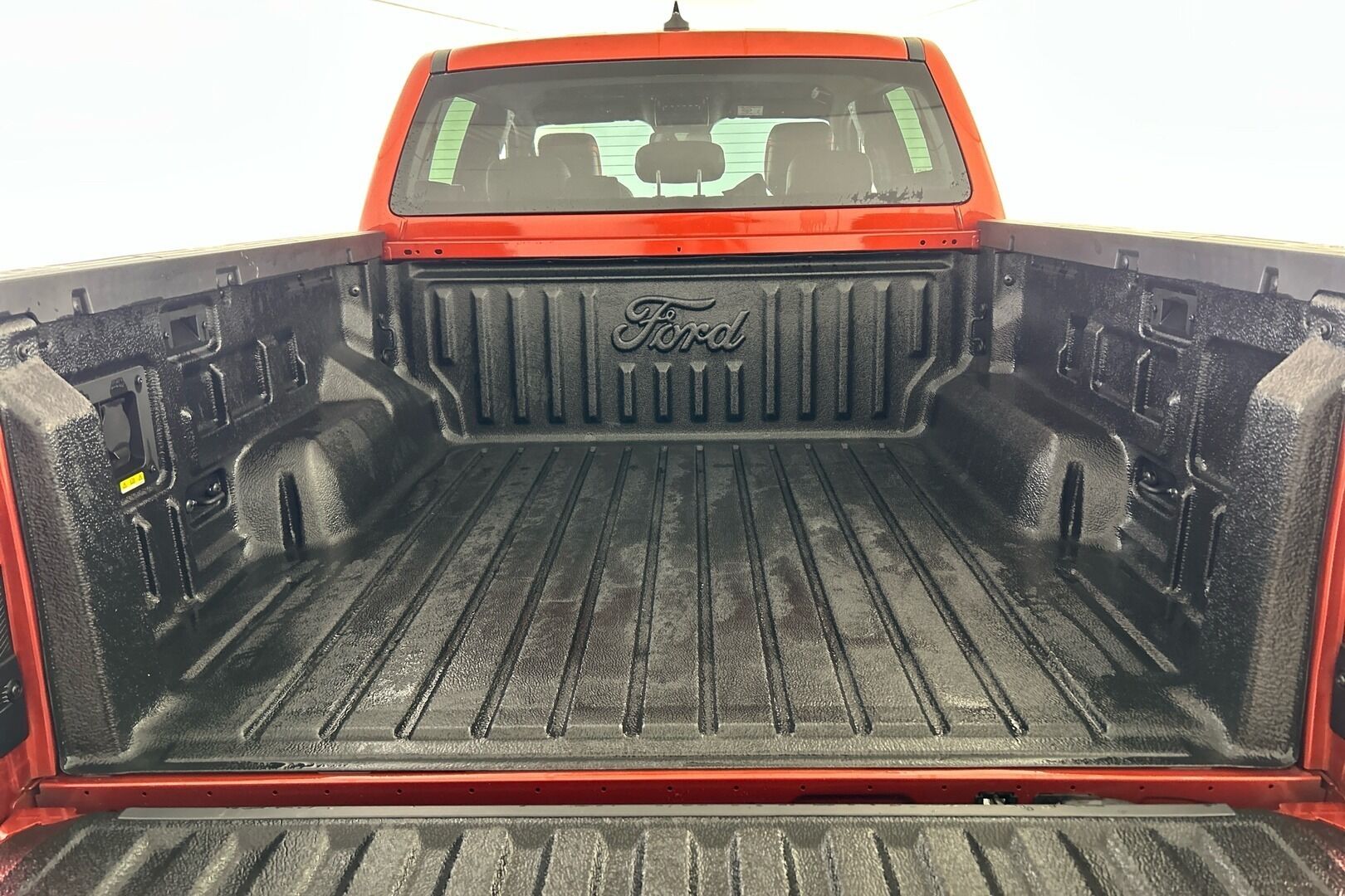 Ford Ranger iso kuva 27