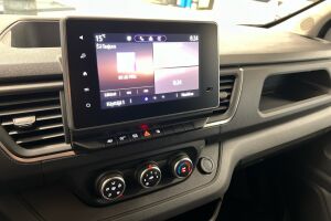 Nissan Primastar esikatselu 13