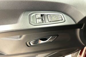 Nissan Primastar esikatselu 19