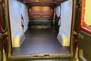 Nissan Primastar esikatselu 9