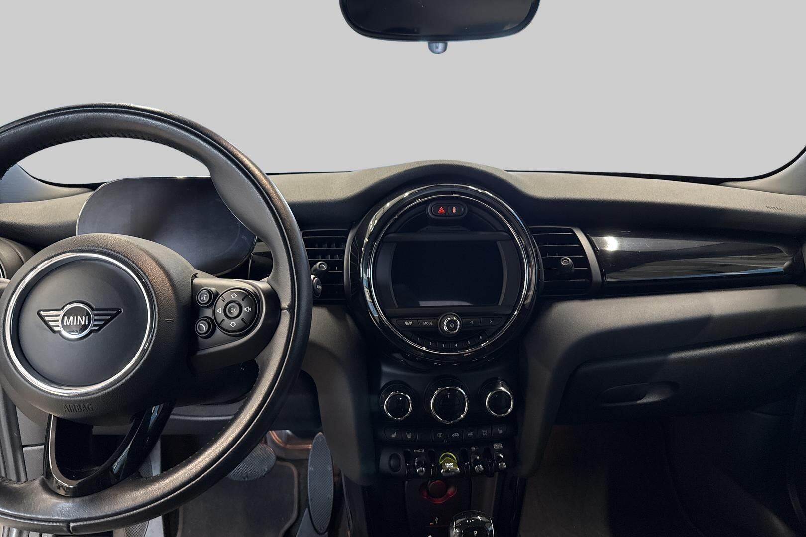 MINI Hatchback iso kuva 10