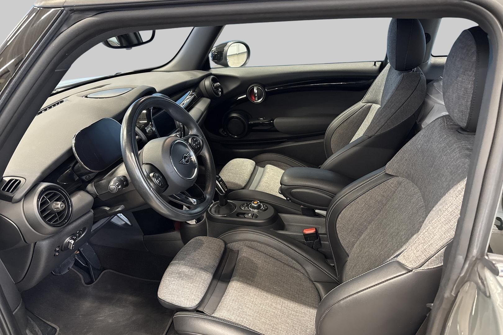 MINI Hatchback iso kuva 8