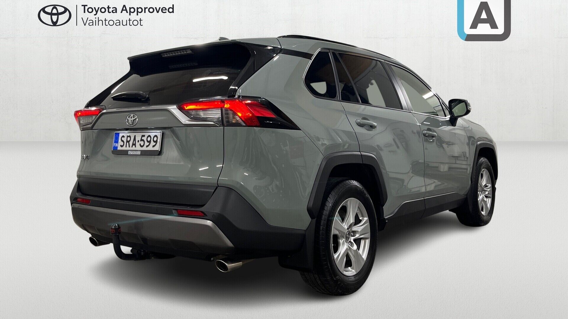 Toyota RAV4 iso kuva 4