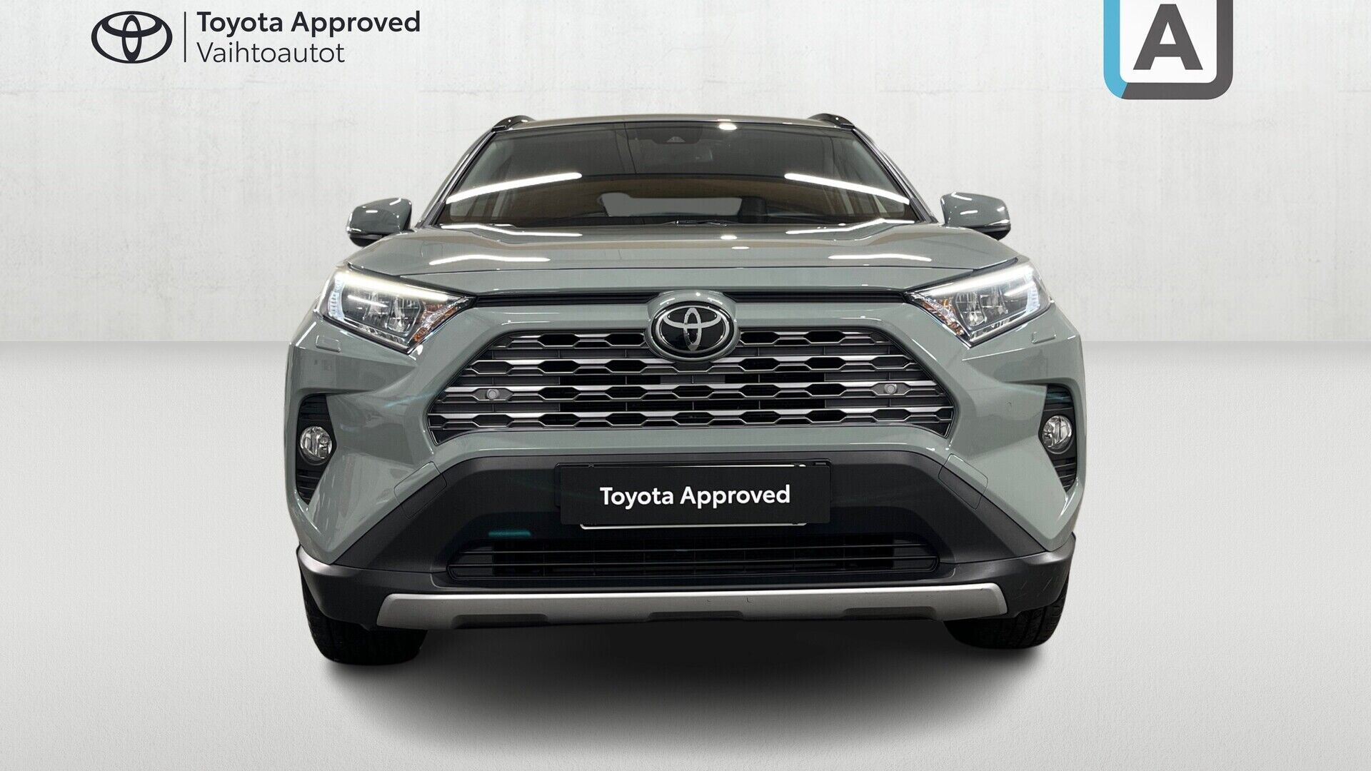 Toyota RAV4 iso kuva 6